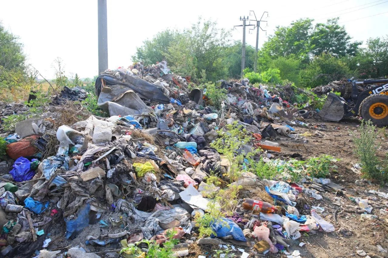 Peste 1000 de tone de deșeuri, strânse la Constanța – foto 5