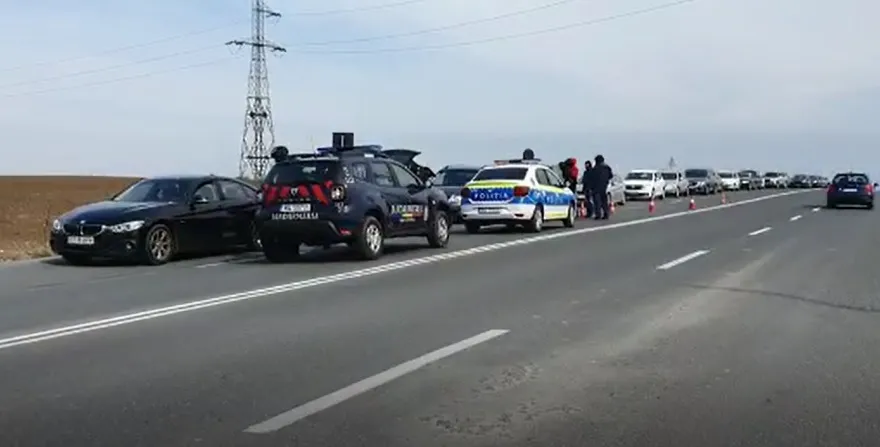 Filtre organizate de polițiști în tot județul Constanța, în căutarea celui care a rănit un militar și i-a furat arma din dotare – foto 3