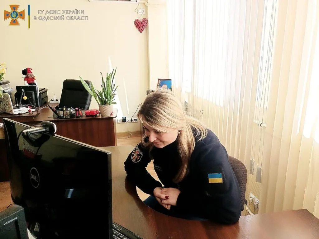 Ucraina: Despre alarme antiaeriene și bombe la școala online – foto 3