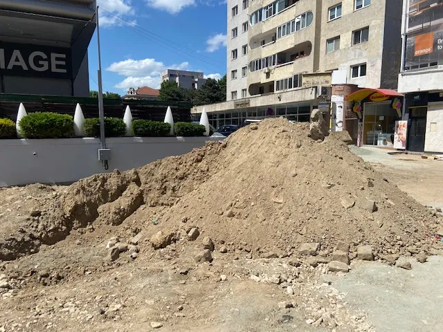 Vara, pe Ștefan cel Mare, șantierul e în floare – foto 4