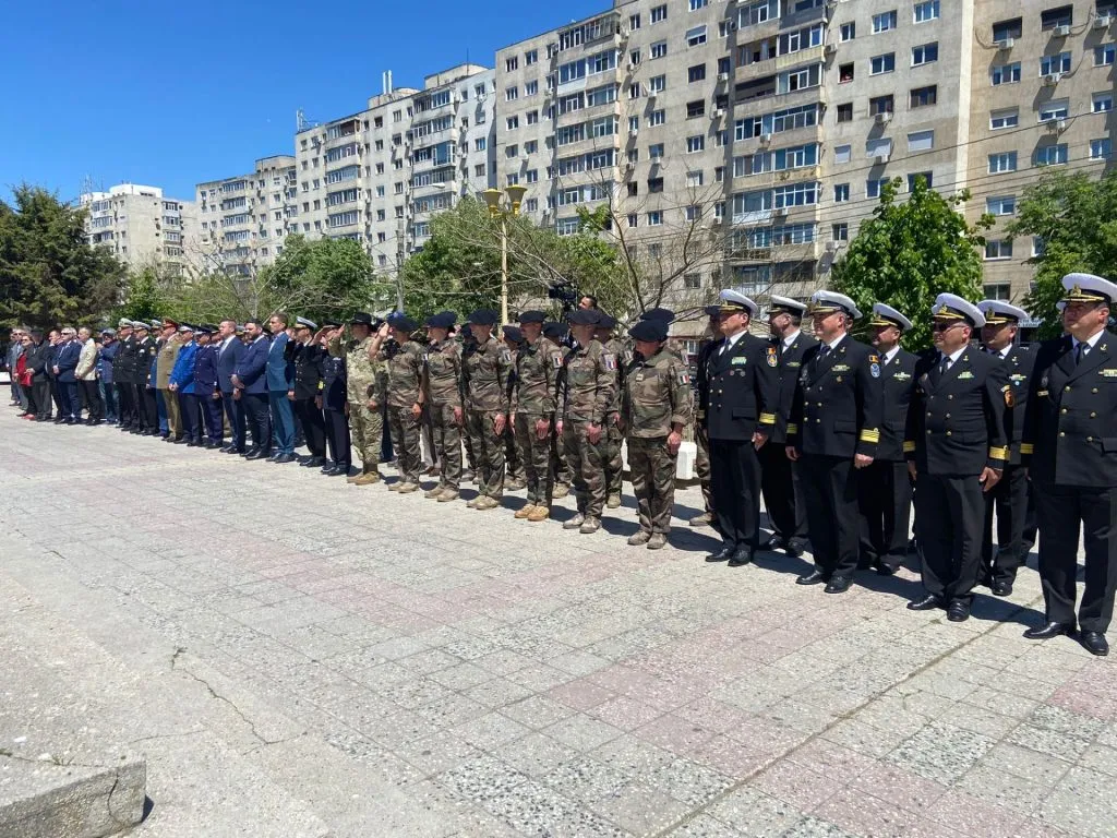 Constanța: Paradă militară în Parcul „Regina Maria” – GALERIE FOTO – foto 9