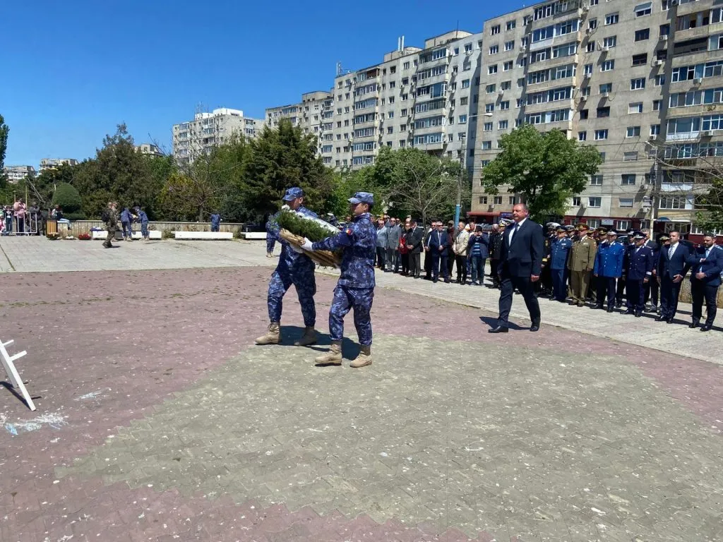 Constanța: Paradă militară în Parcul „Regina Maria” – GALERIE FOTO – foto 3