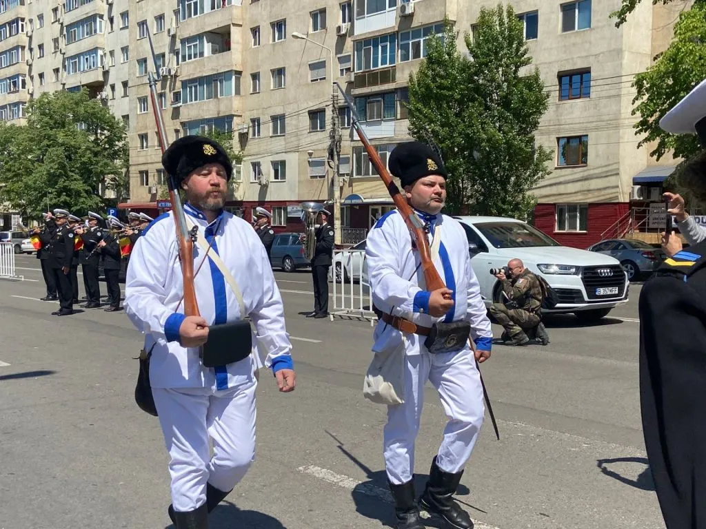 Constanța: Paradă militară în Parcul „Regina Maria” – GALERIE FOTO – foto 8