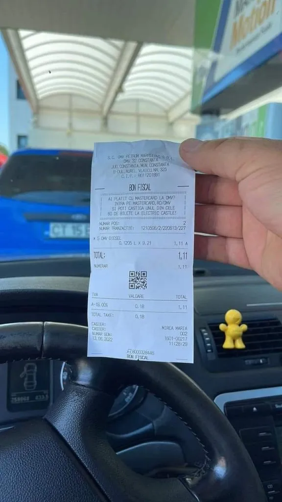 Un altfel de protest! Nemulțumiți de creșterea prețului la combustibil, șoferii au blocat pompele – foto 2
