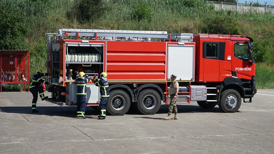 Exercițiu de apărare împotriva incendiilor, în Portul Militar Mangalia – foto 5