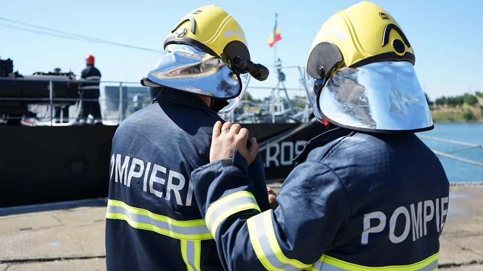 Exercițiu de apărare împotriva incendiilor, în Portul Militar Mangalia – foto 6
