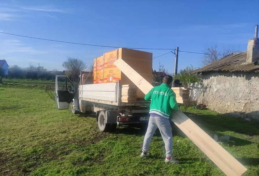 Tatăl le-a murit, mama i-a părăsit. Paralizați de durere, nu mai vorbesc! – foto 10