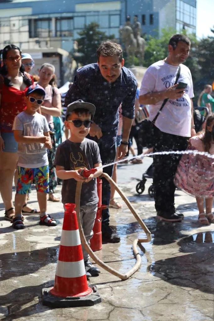 Tulcea: Pompierii le-au oferit copiilor activități de neuitat – foto 3