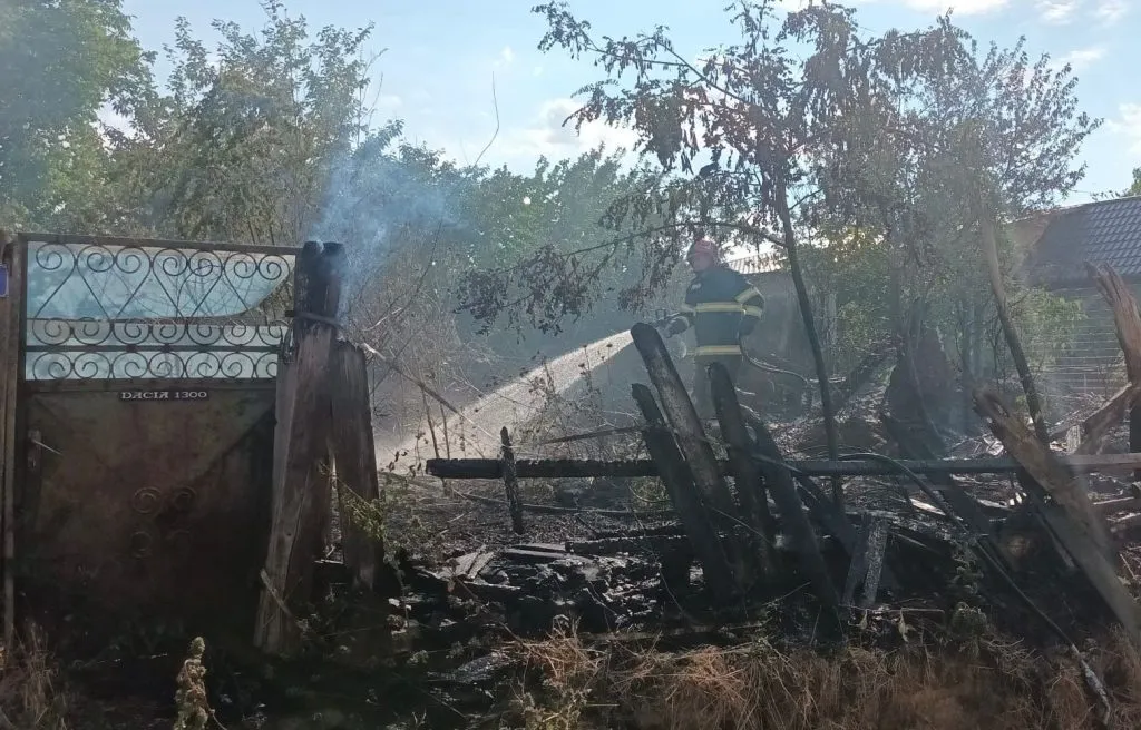 După-amiază de foc pentru pompierii din Tulcea! – foto 2