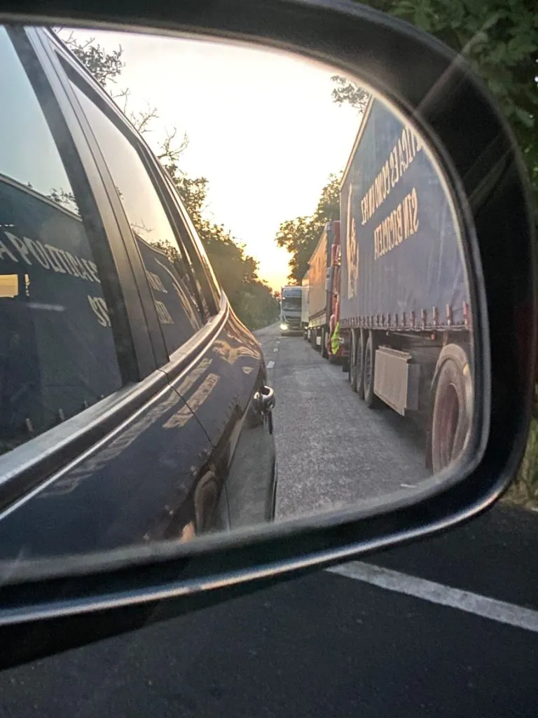 Blocaj în vama Negru Vodă, din cauza unui șofer grăbit   – foto 4