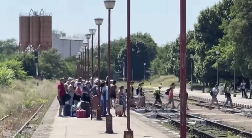 Dan Negru în gara din Eforie: „Așa arată un cod roșu de nepăsare”  – foto 6