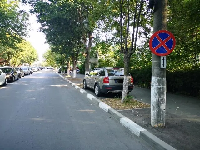 Parcări… românești, la Eforie – foto 2