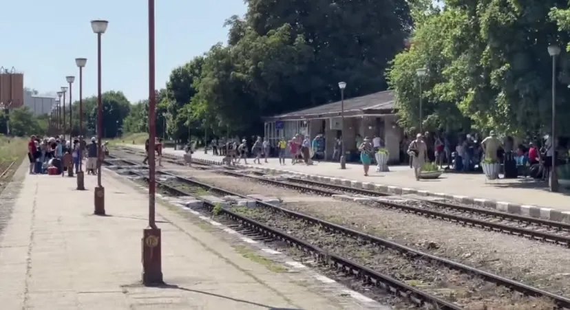 Dan Negru în gara din Eforie: „Așa arată un cod roșu de nepăsare”  – foto 5