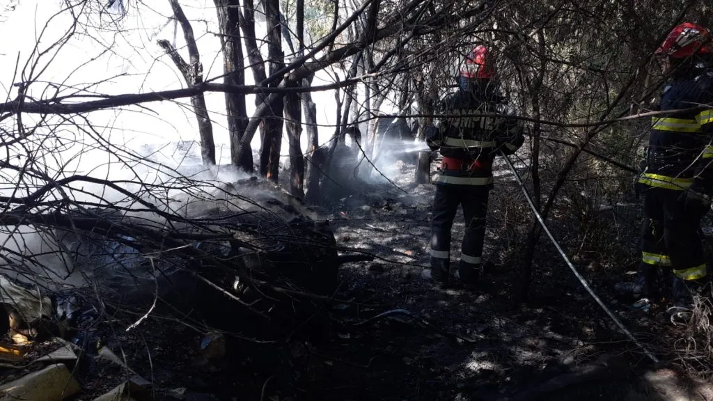 Incendiu la fostul Sanatoriu de Boli Venerice din Agigea – foto 2