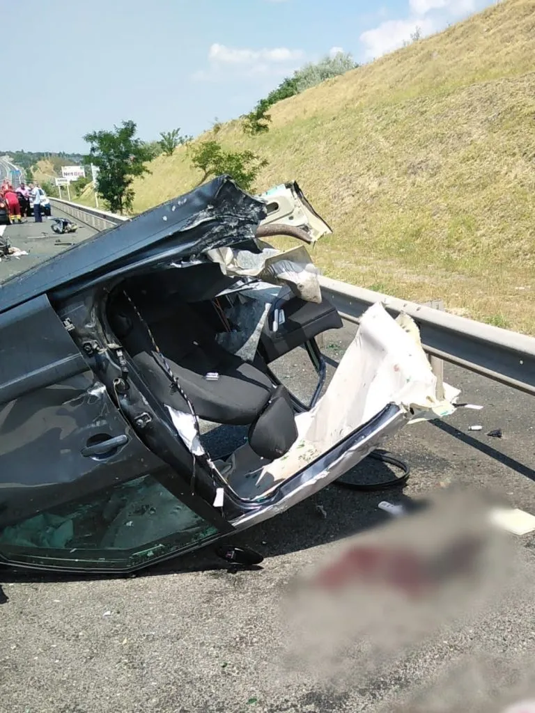 Trei autoturisme implicate într-un accident rutier, pe A2 (VIDEO) – foto 4