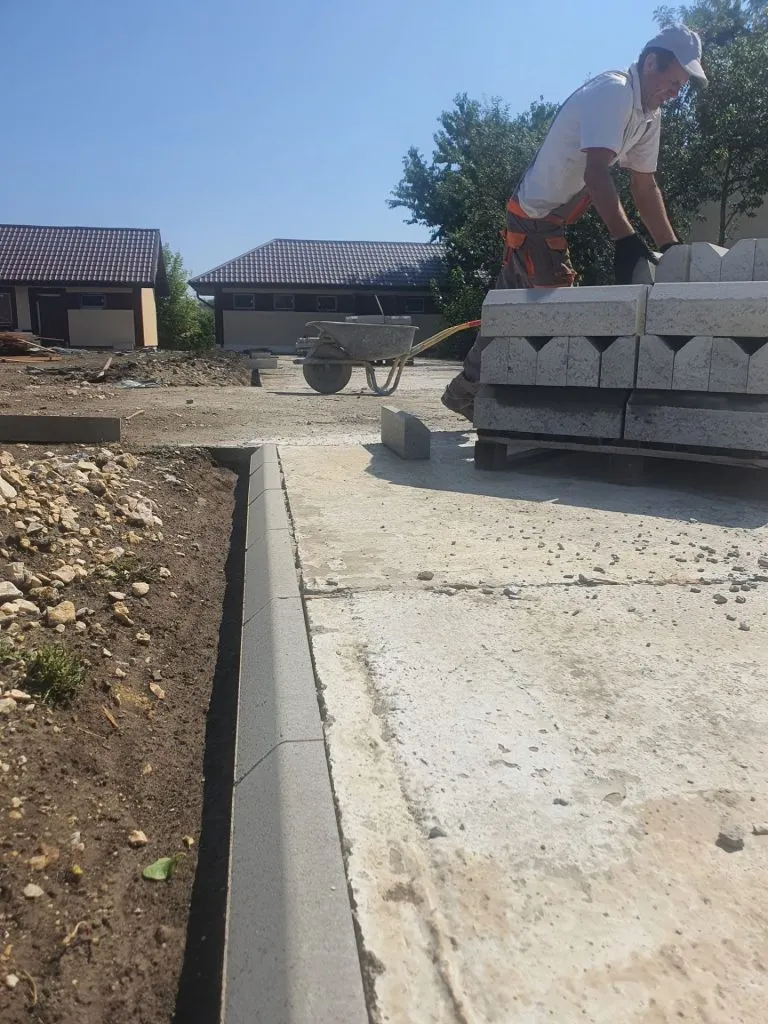 Lucrări de întreținere pentru o școală din Corbu. Vor fi montate camere video – foto 2
