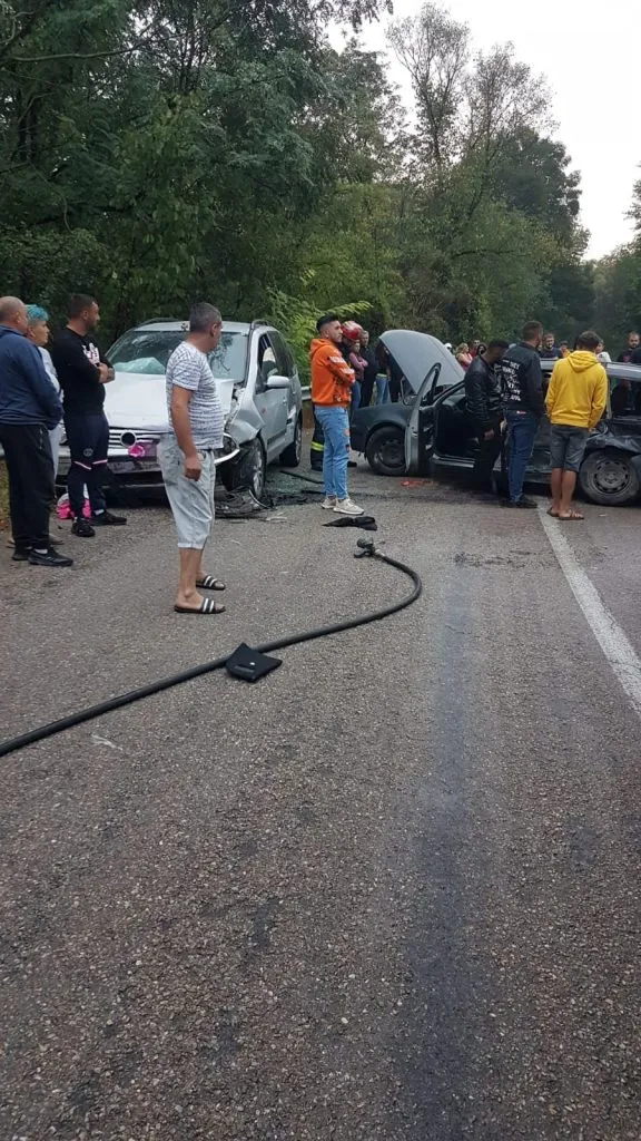 UPDATE: Accident rutier cu 10 victime. Intervine elicopterul SMURD – foto 3
