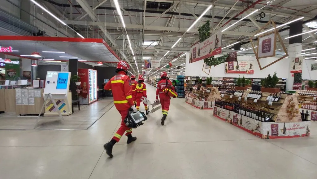 Simulare de cutremur la un mall din Constanța – foto 3