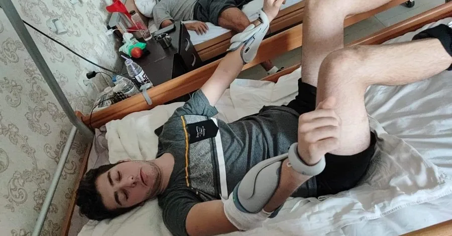Tu ce făceai la 18 ani? Mihai se luptă să nu rămână paralizat! – foto 3