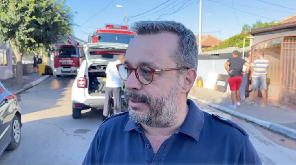 Incendiu la o casă din Palazu Mare – foto 2