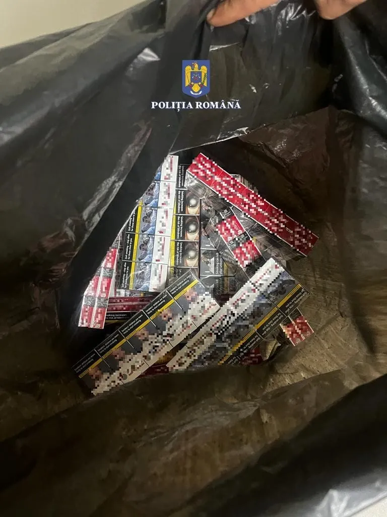 Prins în timp ce prelua de pe o navă țigarete netimbrate – foto 2