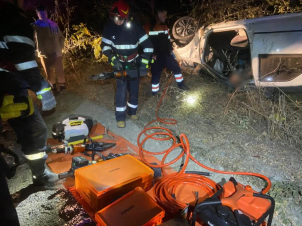 Accident rutier grav într-o localitate din Delta Dunării – foto 2