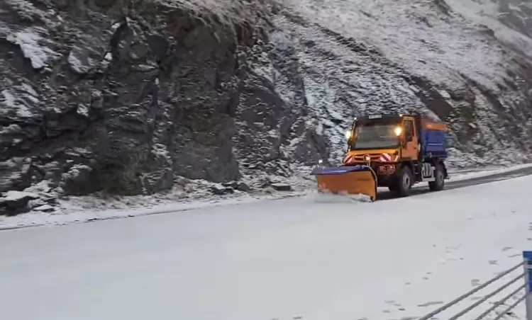S-a instalat iarna pe Transfăgărășan – foto 2