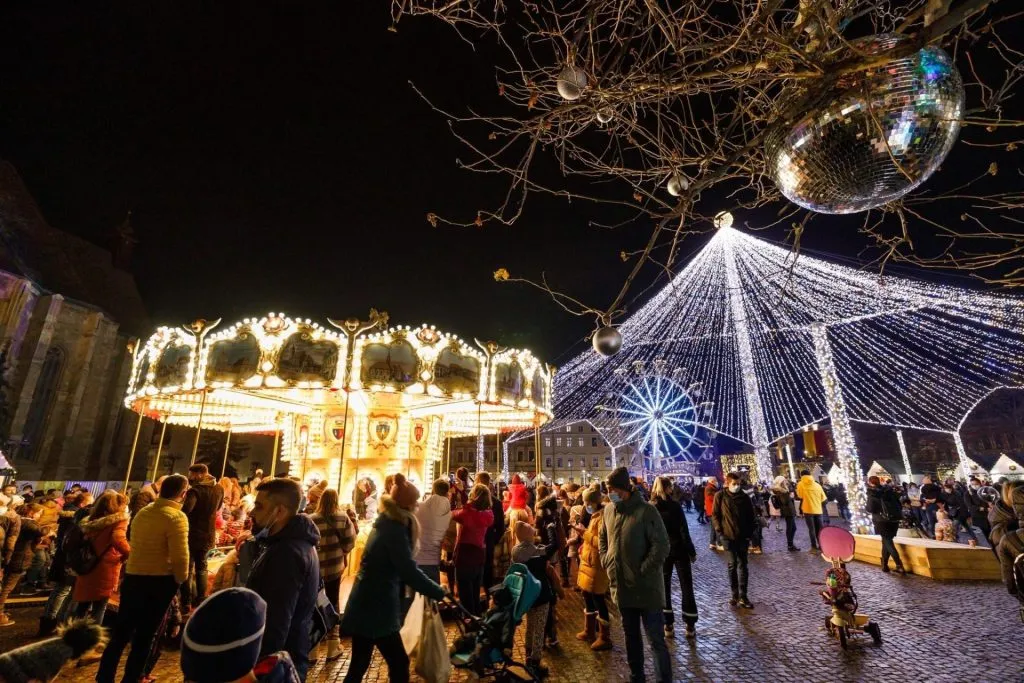 Au început să se deschidă târgurile de Crăciun din țară (FOTO)  – foto 11