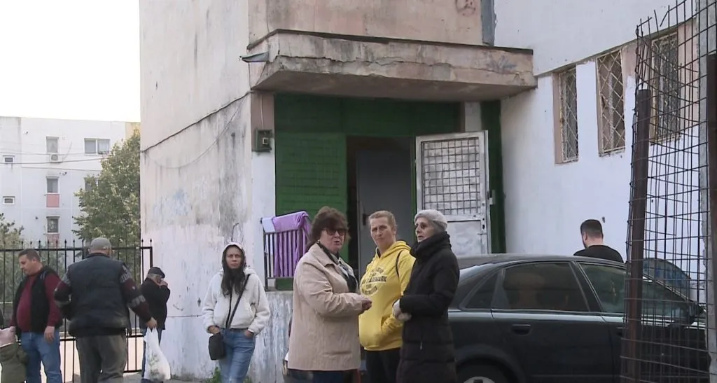 Scandal la o școală din Constanța! Copii mulți, spații puține, mici și insalubre – foto 2