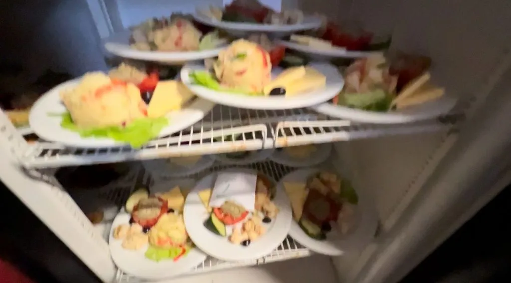 Restaurantul Delfinul, închis și amendat din nou de Protecția Consumatorului – foto 2