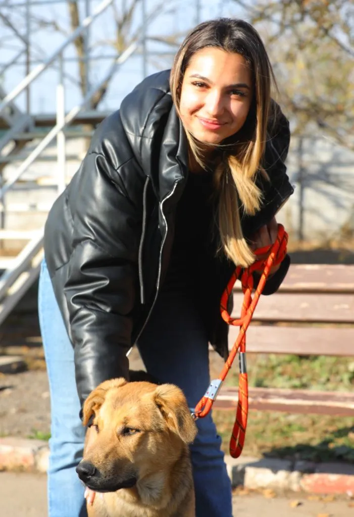 Cățelul Max și-a găsit o nouă familie – foto 2