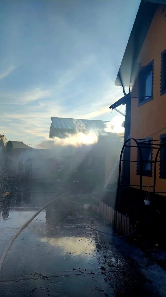 UPDATE – Incendiu la o casă din Mihail Kogălniceanu – foto 6