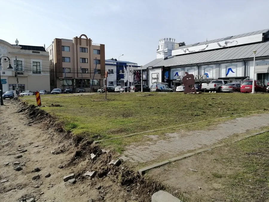 Cel mai urât centru de oraș din țară – foto 5