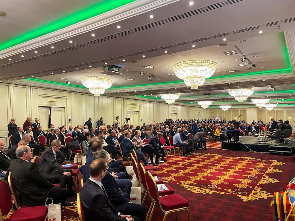 Mariana Gâju, președinta Filialei Județene Constanța a ACoR, a primit Colanul de Aur pentru activitatea anului 2022 – foto 3