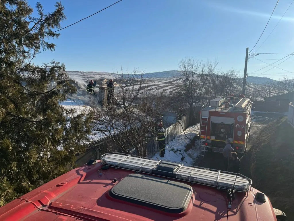 UPDATE – Incendiu la o casă din localitatea Somova – foto 4