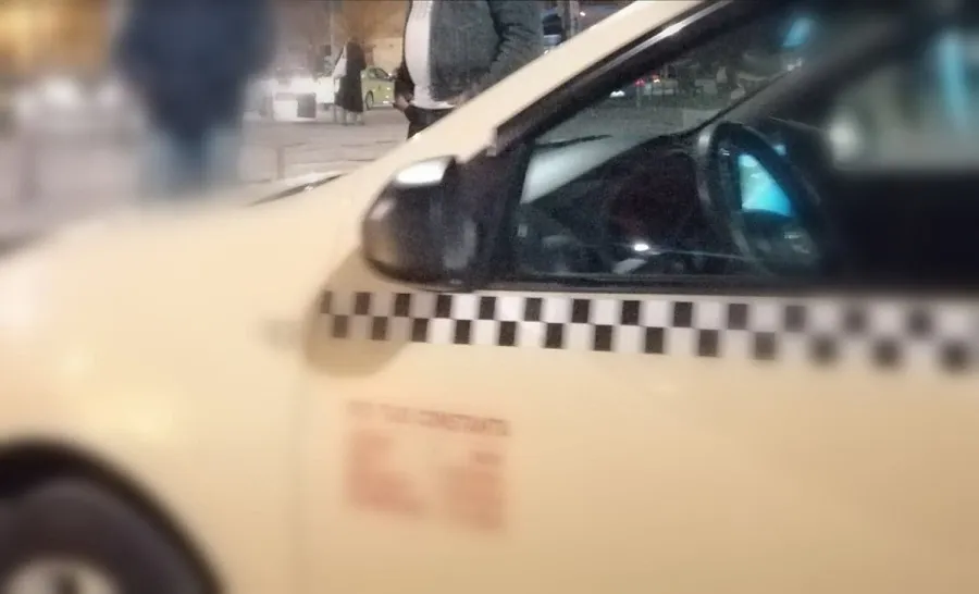 Noul slogan al taximetriștilor: „Nu luăm curse de 20 de lei!” – foto 2