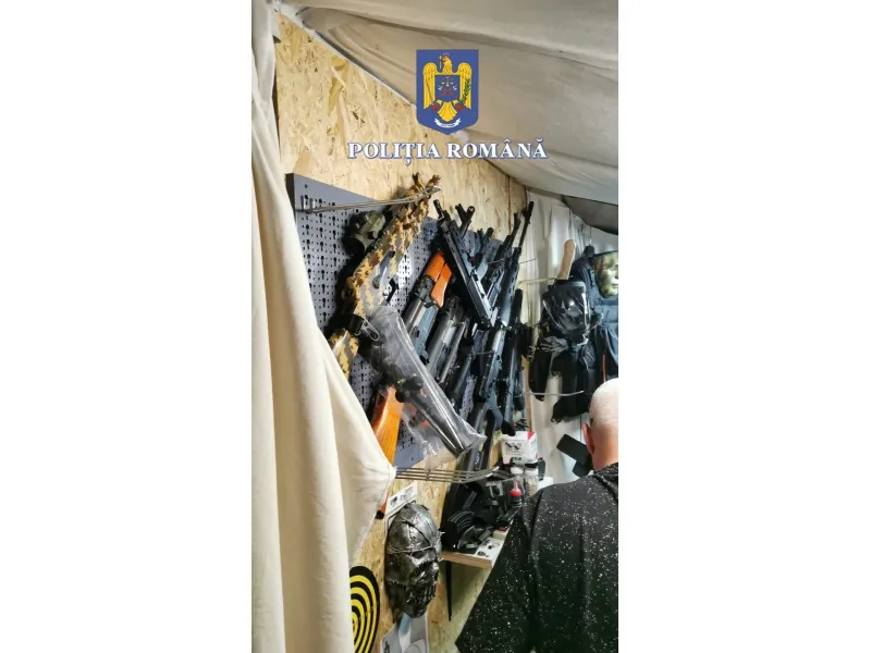 Peste 140 de mandate de percheziție domiciliară puse în aplicare de polițiști (VIDEO/FOTO) – foto 4