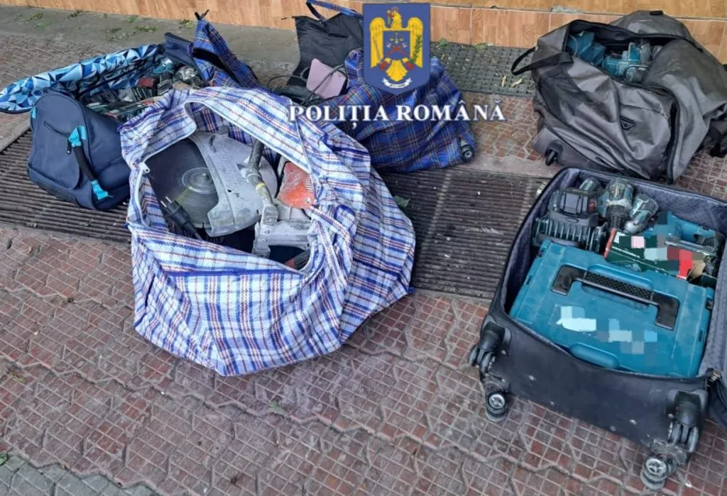 Percheziții la persoane bănuite de furt calificat – foto 2
