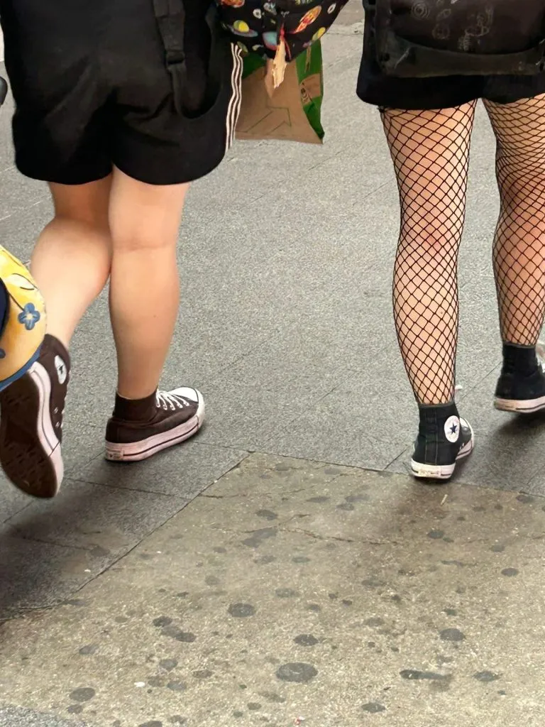 Moda, Doamne, ce-i cu ea?! Cât e de la ținute neinspirate la ținute… periculoase? – foto 3