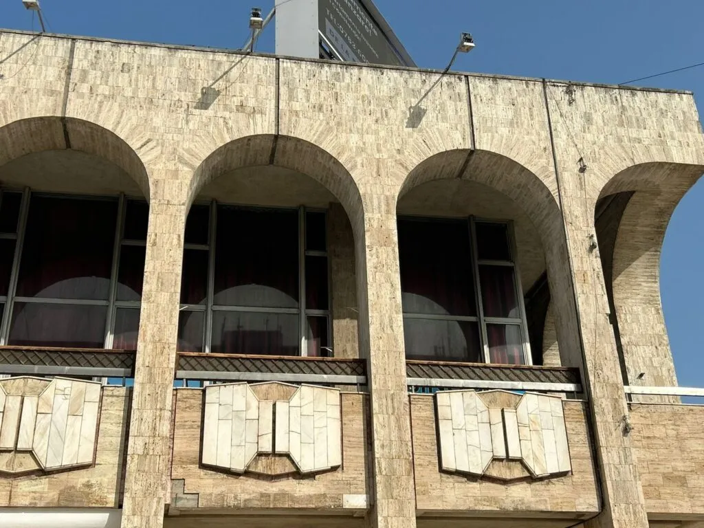 Casa de Cultură a Constanței, în lanțurile trecutului (FOTO) – foto 5