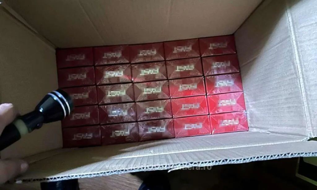 2.000 de pachete de țigări, confiscate în Portul Constanța – foto 2