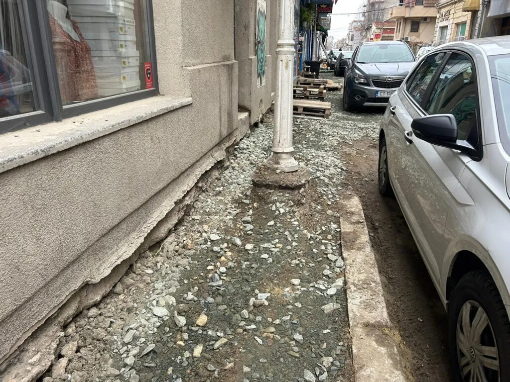 Capcaniada de Constanța, faza la pas. Și, cum vă mai descurcați prin oraș când mergeți pe jos? (FOTO) – foto 7