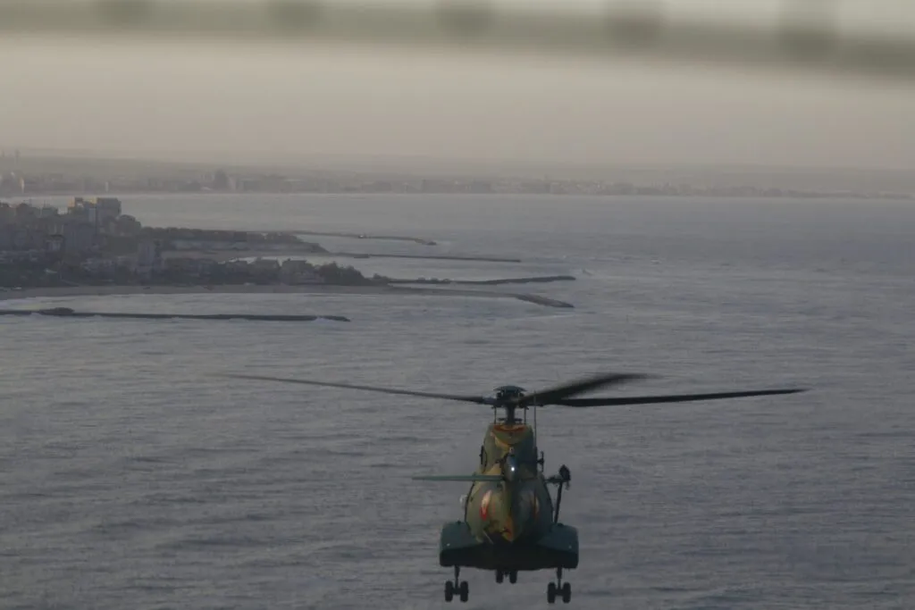 Activități de instruire – salt liber din elicopter, la Constanța – foto 2
