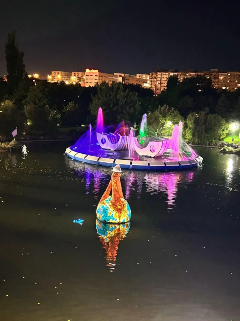 “Ruga pentru Pace”, sculptura realizată și lansată la Tulcea, a fost admirată de peste 150.000 de oameni, la București – foto 2
