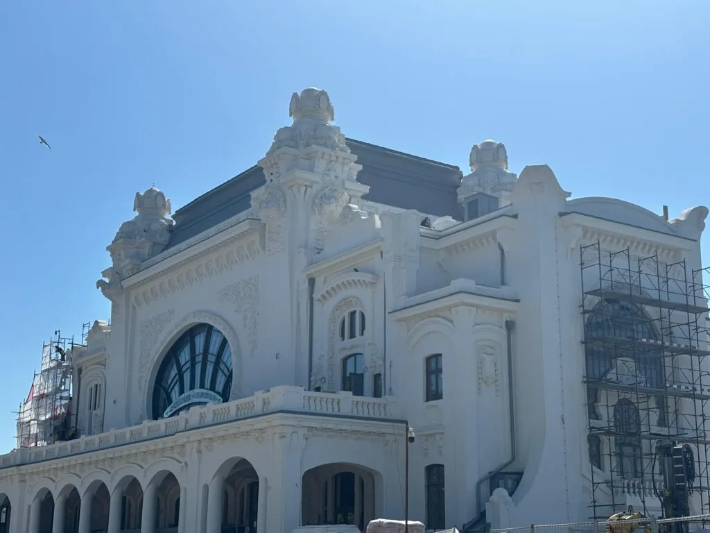 Cazinoul, tot mai aproape de strălucirea de odinioară – foto 2