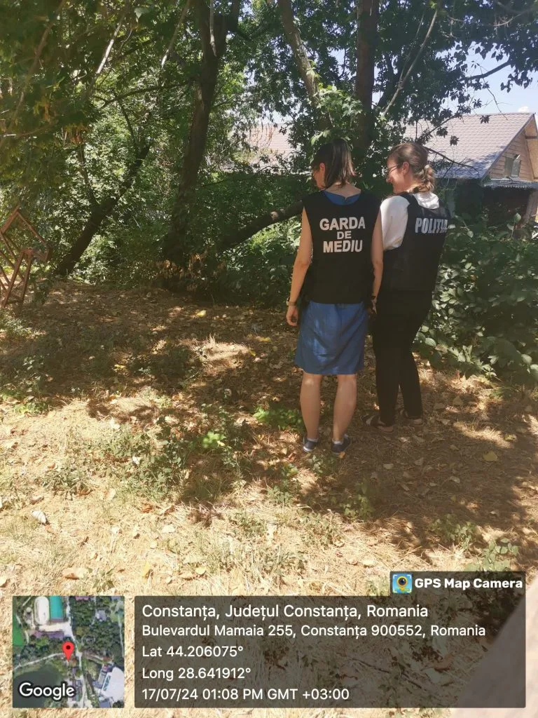 O broască țestoasă dobrogeană, salvată și eliberată în habitatul natural – foto 3