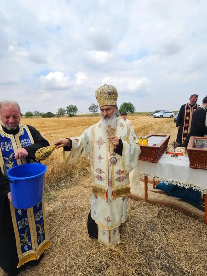 Arhiepiscopul Tomisului continuă seria de rugăciuni pentru ploaie (FOTO)  – foto 3