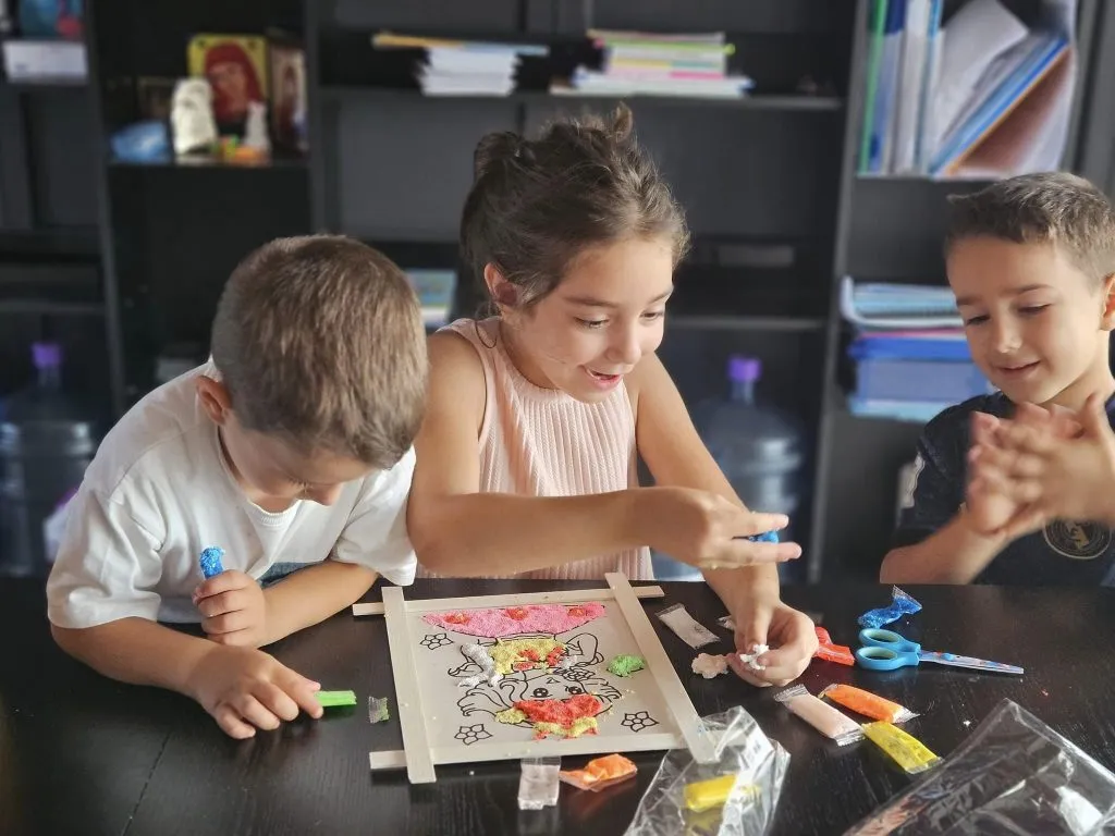 Blue Wave by Winnie After School – Alege cea mai bună educație pentru copilul tău! – foto 3