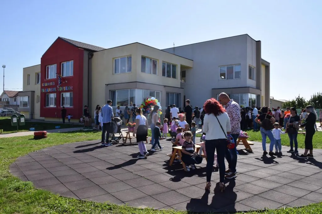 A sunat clopoțelul și pentru elevii comunei Cumpăna – foto 4