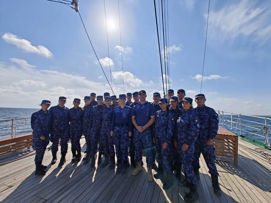 Studenții militari de la Academia Navală, la prima lor ieșire pe mare – foto 2